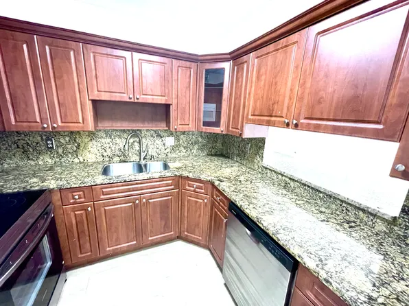 700 SE 2nd Ave, Deerfield Beach, FL 33441