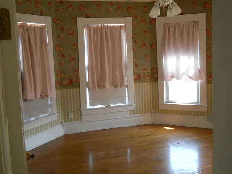 53 Wilson Ave — Photo 13