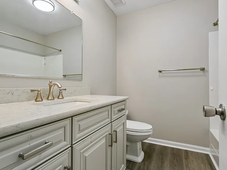 4 Delmont Ct — Photo 31