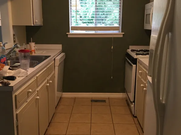 11522 E 28th St, Tulsa, OK 74129