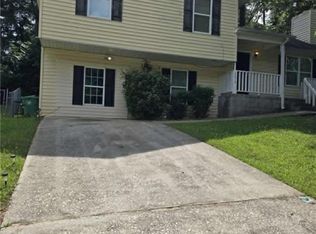 2212 Marbut Farms Gln, Lithonia, GA 30058