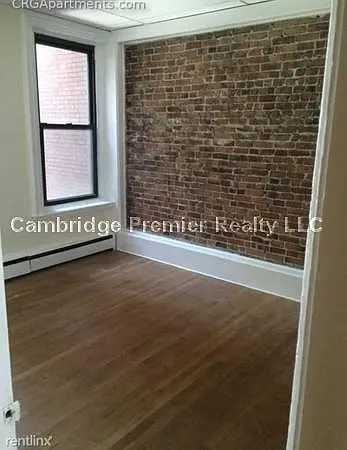 179 1/2 Harvard St #2 — Photo 6