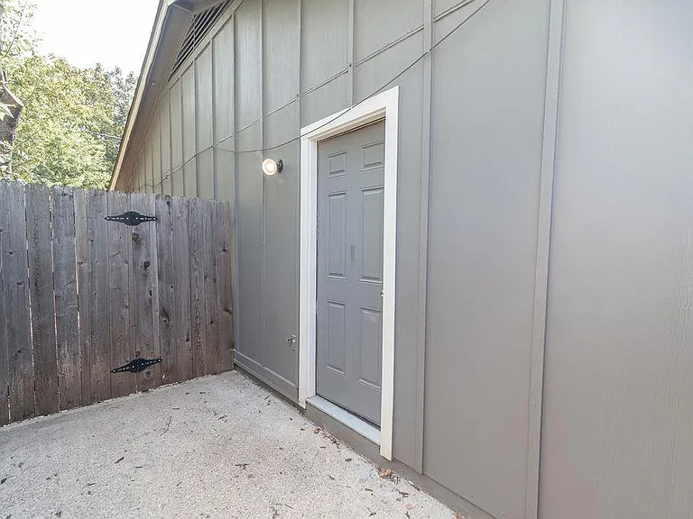 1810 Nicole Cir #A — Photo 12