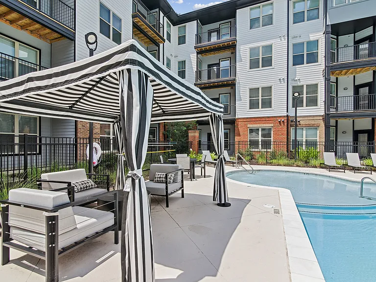Avana on Main — Photo 15