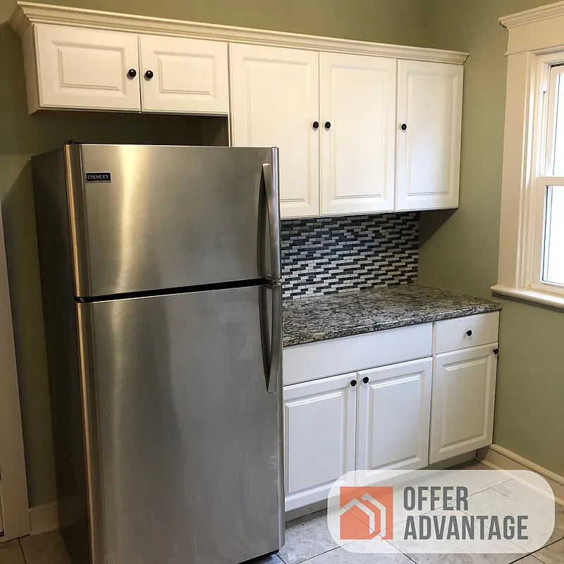 3 bed, 1.0 bath, $1,500 — Photo 3