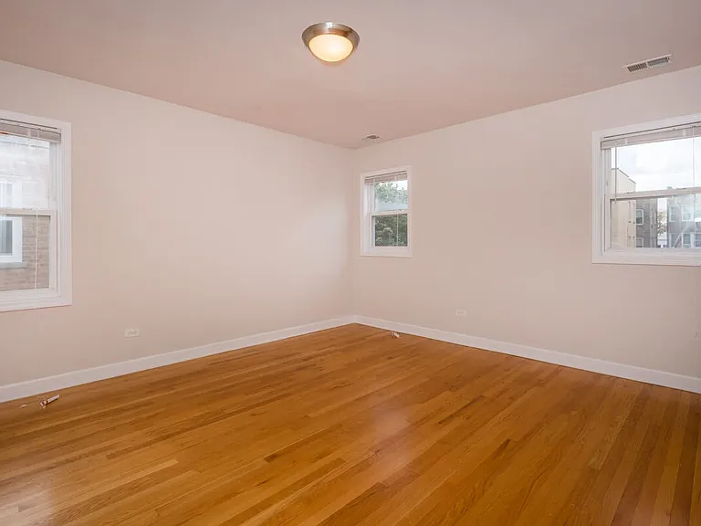 6435-43 N. Damen Ave. — Photo 13