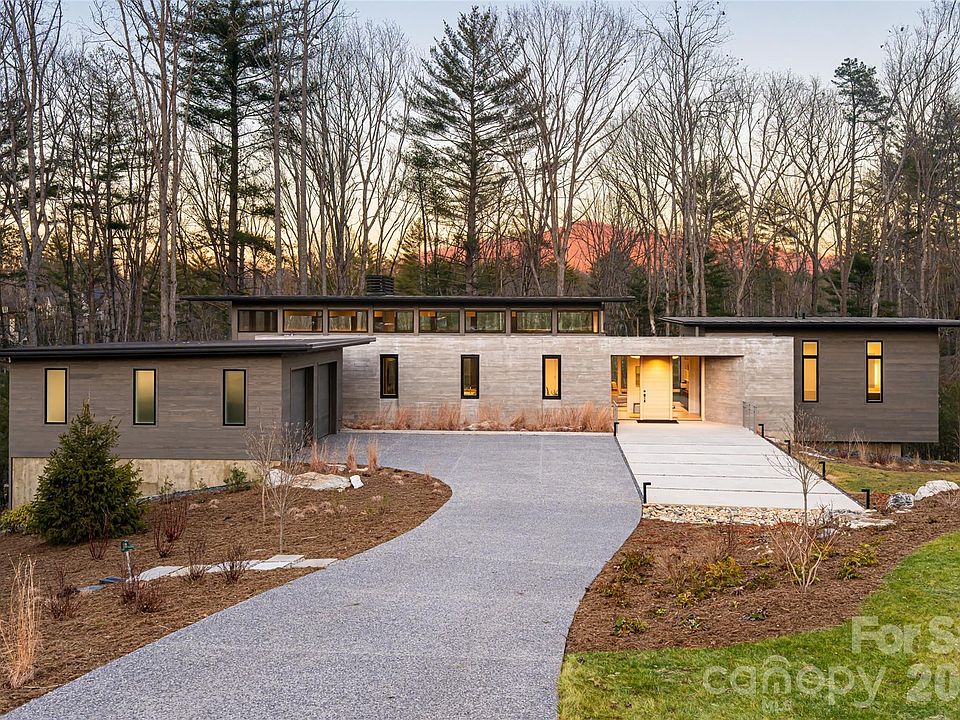 1st image of 221 Fern Grove Ct