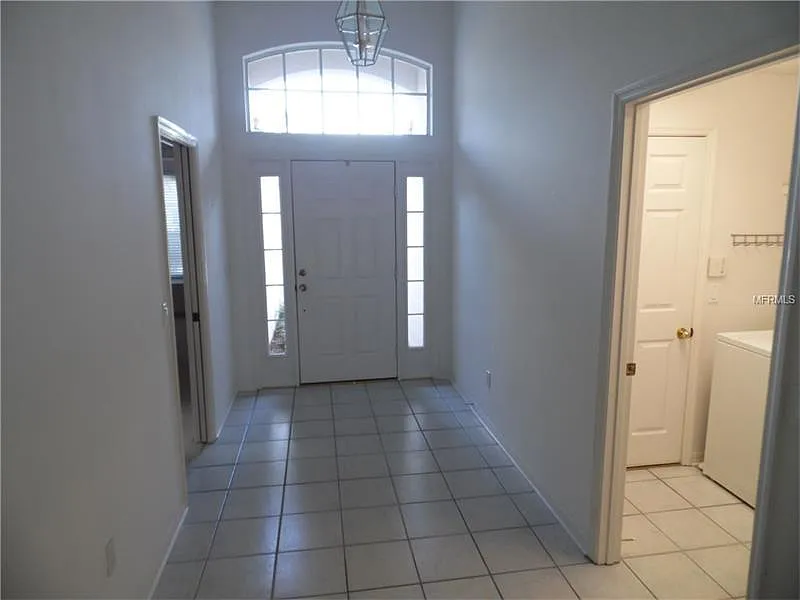 4/2 In Hunters Creek! Gated Community! No Carpet! — Photo 2