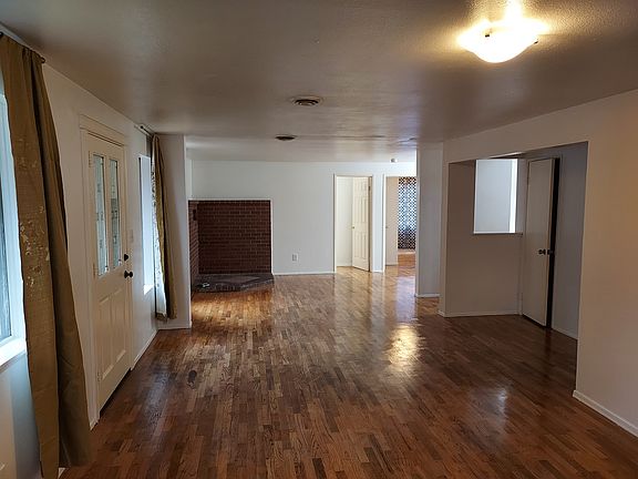 3rd image of 17318 44th Ave W