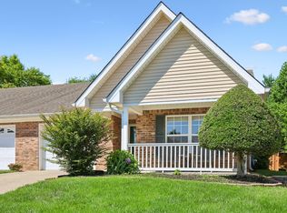 704 Village Green Cir, Murfreesboro, TN 37128