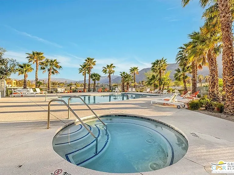Community Pool and Spa 2