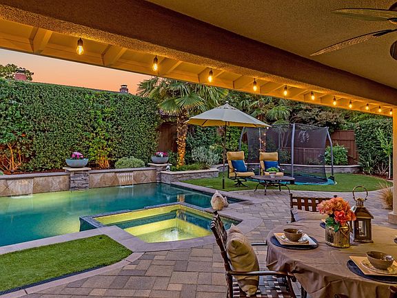 5th image of 20254 Kirkmont Dr
