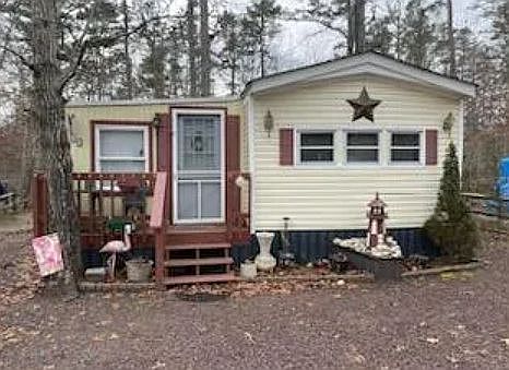 1st image of 561 Corsons Tavern Rd
