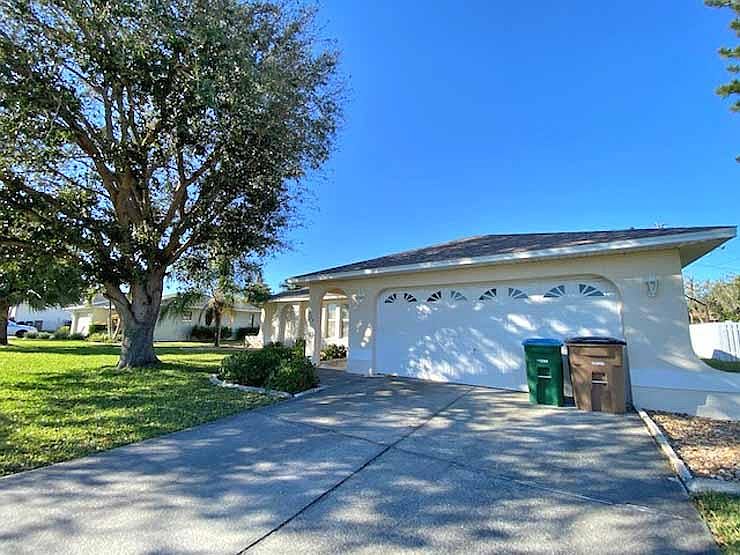 1st image of 405 SW 39th St