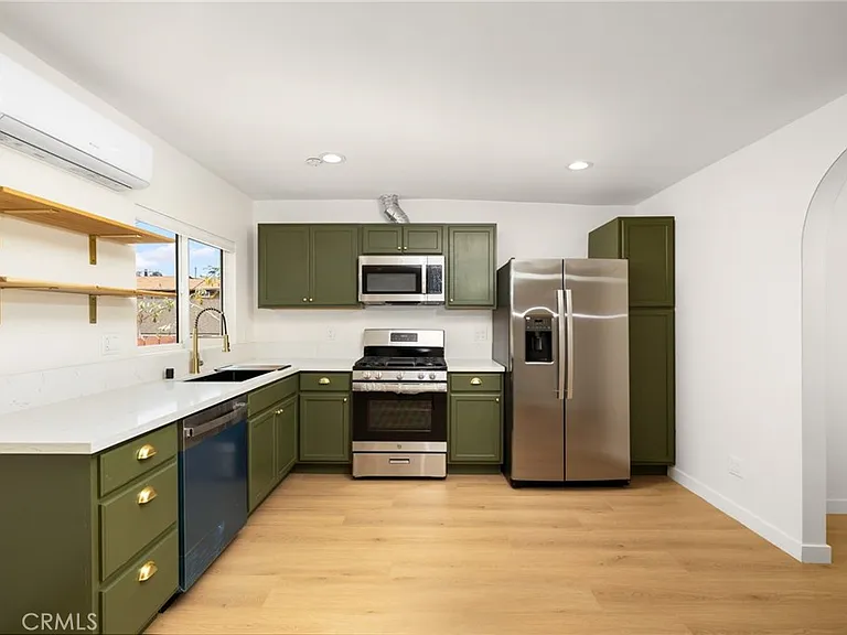 4173 York Blvd — Photo 11