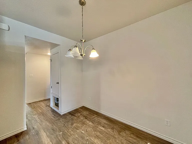 1704 Clovis Dr — Photo 6