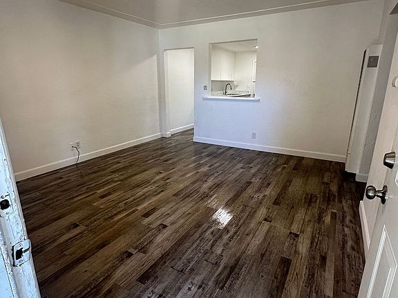 2nd image of 3421 E McKinley Ave #1