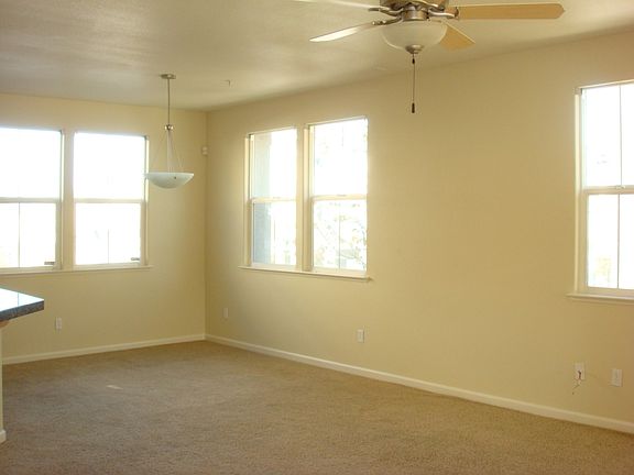 5th image of 1810 Summer Ln