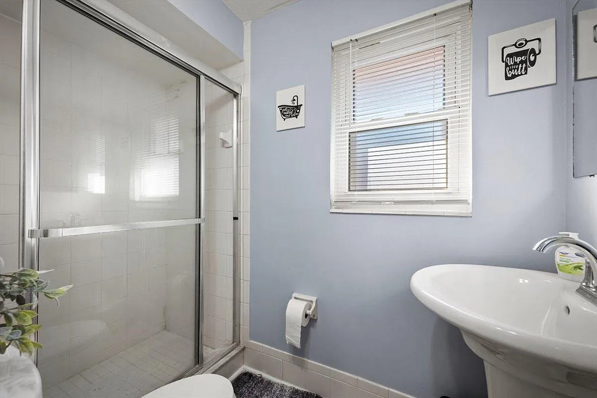 4 bed, 3.0 bath, 1536 sqft, $728 — Photo 4
