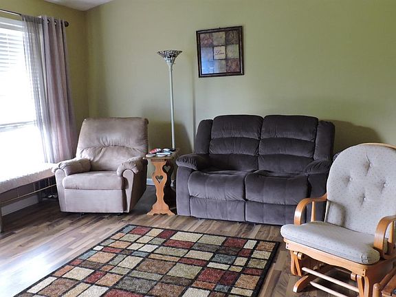 5th image of 227 Bristol Ln