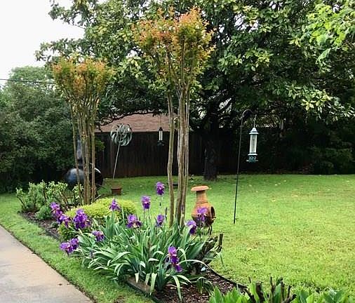 4th image of 5525 Charlestown Dr