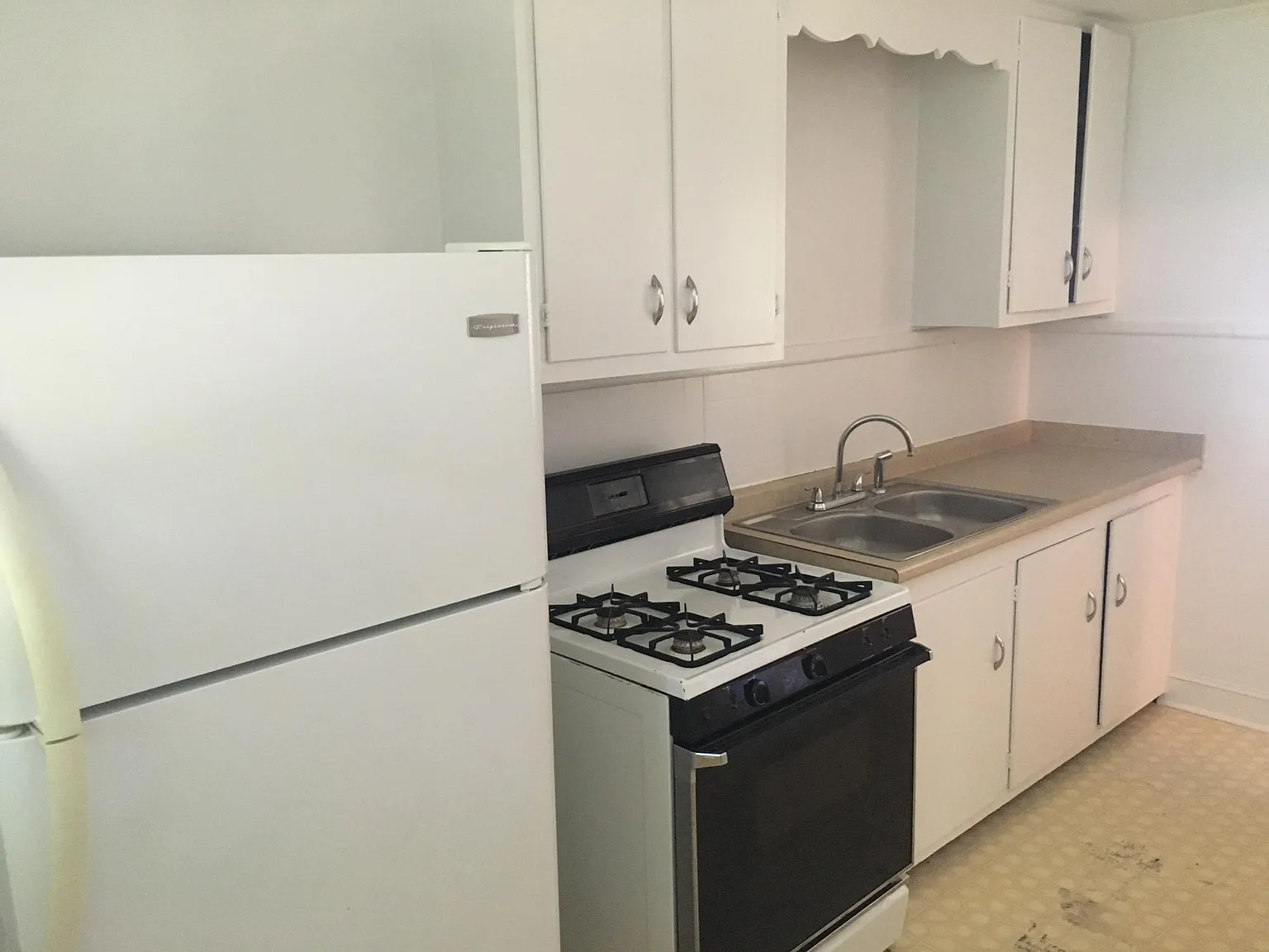 2 bed, 1000 sqft, $800 — Photo 3