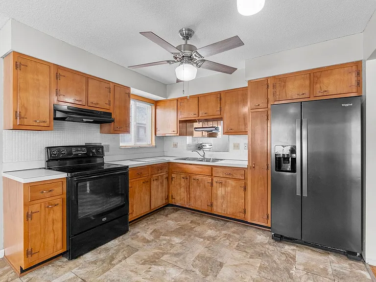 2606-2608 Eltarose Dr — Photo 14