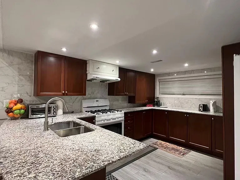 24 Wendelyn Dr — Photo 2