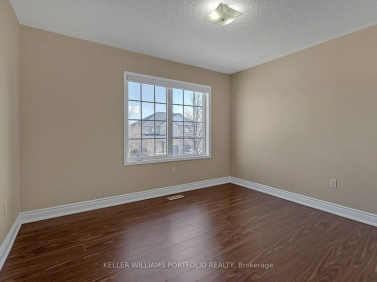 99 Dells Cres — Photo 23