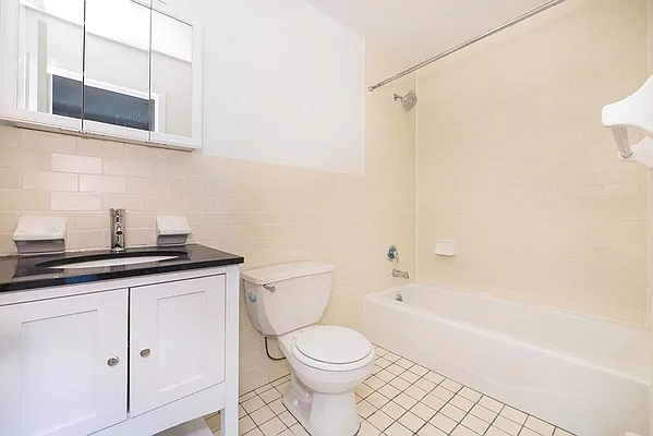 Rented by Bold New York | media 31