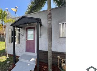 25 SW 10th St #4, Dania, FL 33004