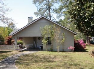 102 N College St, Claxton, GA 30417