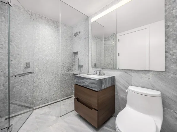 30 Riverside Boulevard image 13 of 18