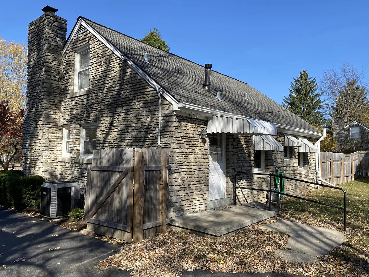 Building Photo - 1802 Beacon Hill Rd