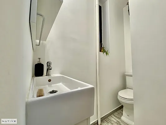 Rented by Native Real Estate LLC | media 27