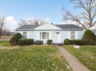 54921 Moss Rd, South Bend, IN 46628