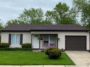 221 Nippert Ave, Romeoville, IL 60446