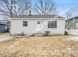 3728 Flamingo Ave SW, Wyoming, MI 49509