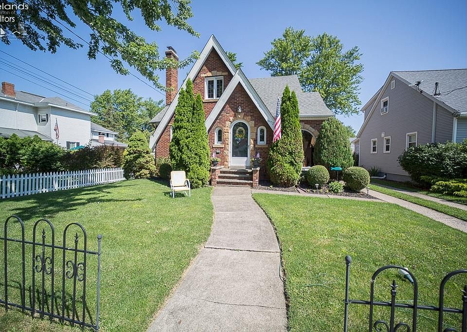 5572 South St, Vermilion, OH 44089 Zillow