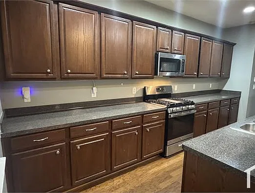 3 bed, 2528 sqft, $2,650 — Photo 1