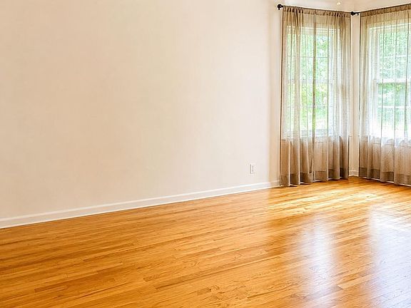 5th image of 183 White Road