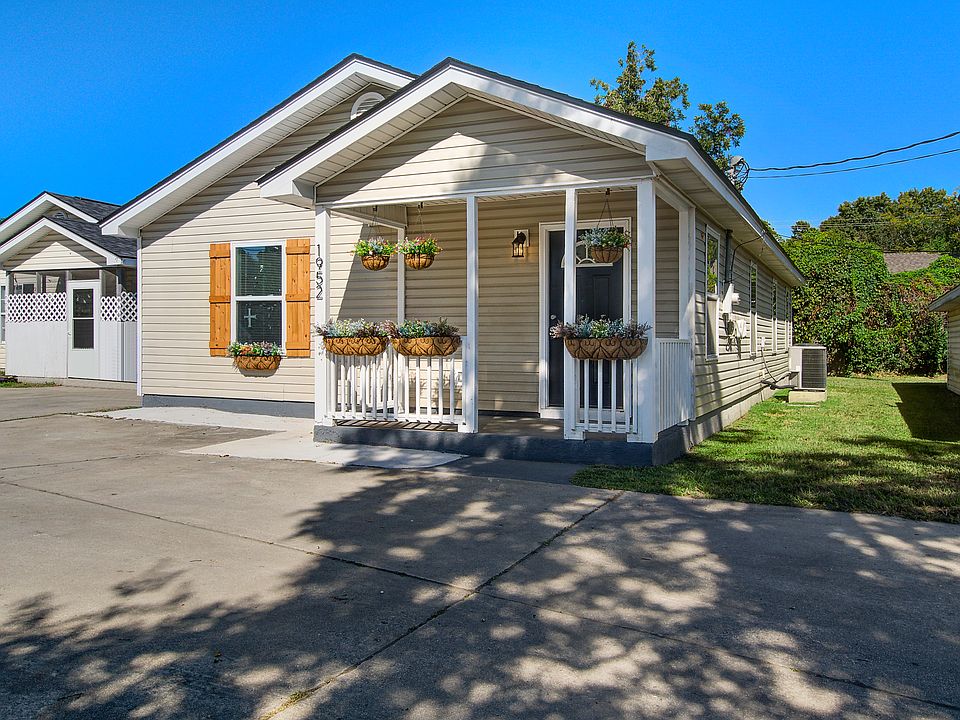 1st image of 1952 Burton Ln