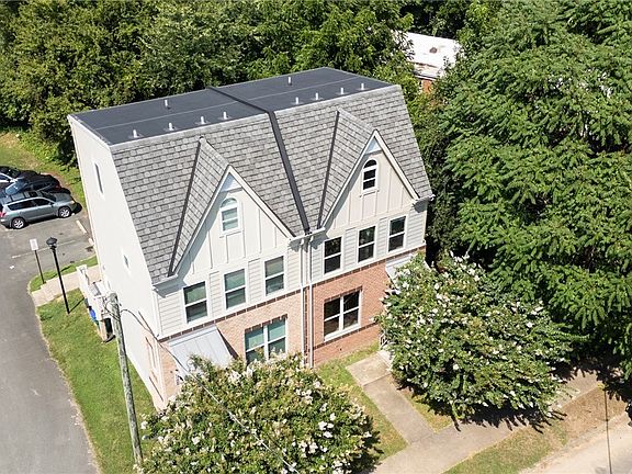 2nd image of 1106 Wallace St