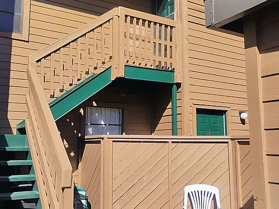 2nd image of 1302 Lennox Rd E
