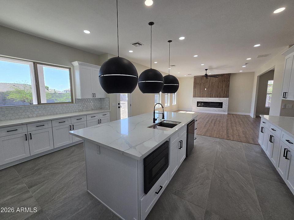 1st image of 10114 S 43RD Avenue