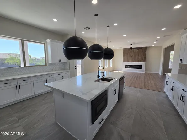 10114 S 43RD Avenue, Laveen, AZ 85339