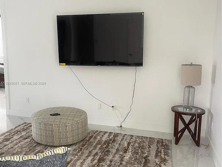 321 Briggs Ave S — Photo 16