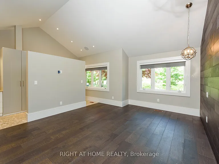 176 Maplewood Rd — Photo 19