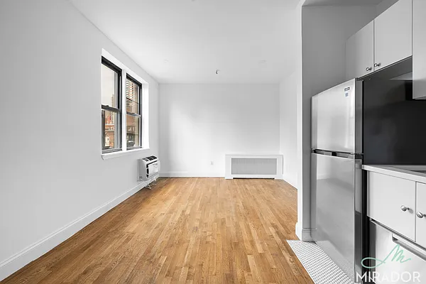 Rented by Mirador Real Estate | media 12