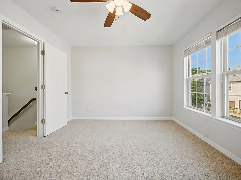 64 Transit Ln — Photo 23